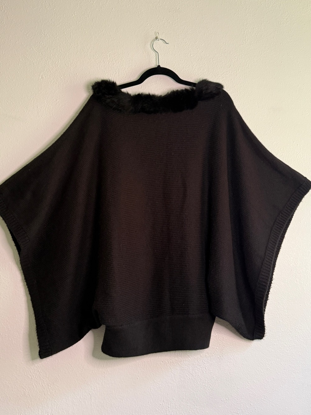 Papillon Black Faux-Fur Trim Poncho Sweater. OS.